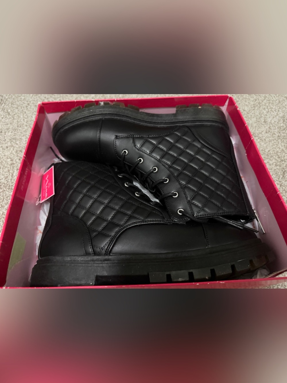 “New” NiNa Black Quilted Lace-Up Casual Boots size6